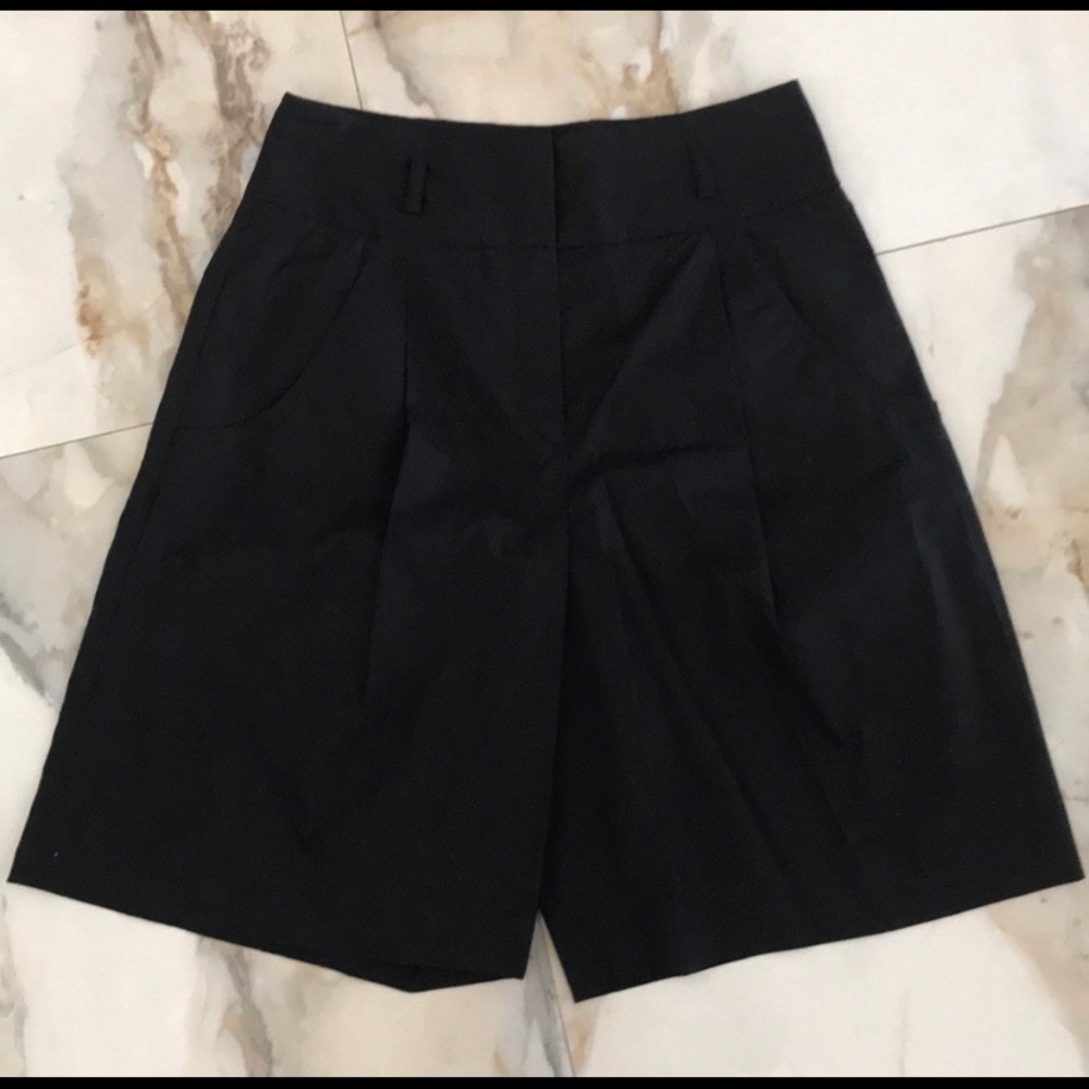 Theory high waisted pleated shorts